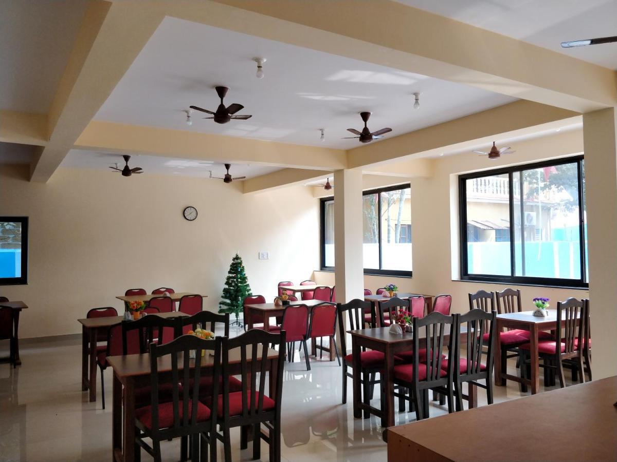 Dom'S Inn กาลังกูติ ภายนอก รูปภาพ