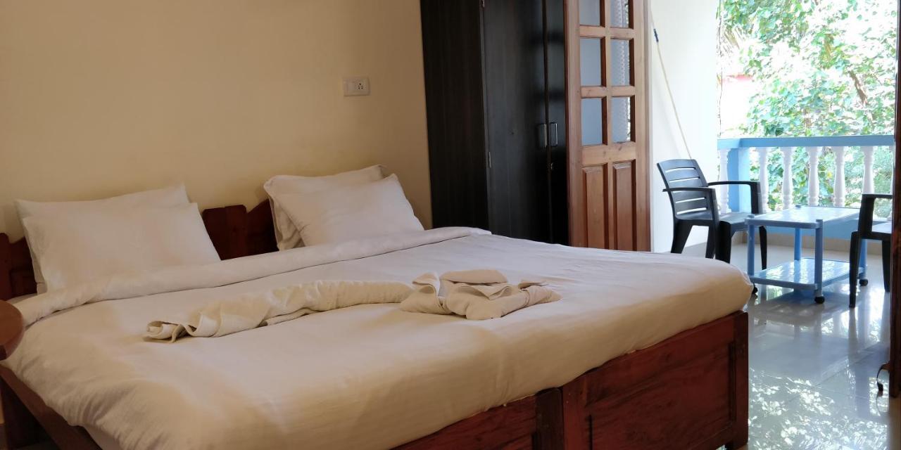 Dom'S Inn กาลังกูติ ภายนอก รูปภาพ